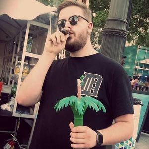 Meet your Posher, Justin